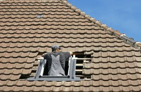 Pose de velux - Comps-sur-Artuby